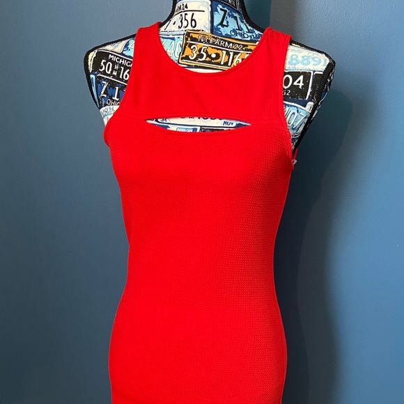 🔥 New with tag- Red Bodycon Dress 🔥 - Picture 2 of 6